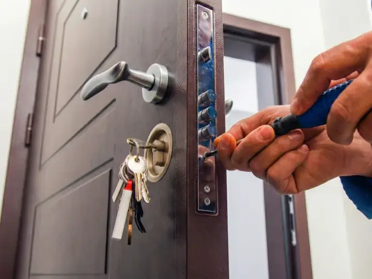 Porta blindada em Feira de Santana – instalação e manutenção